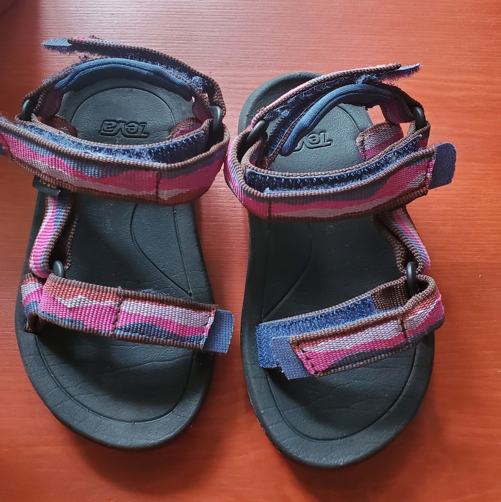 Teva hurricane xlt sandals
